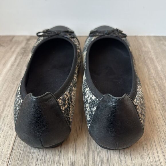 Vionic Minna Snakeskin Leather Ballet Flat Cap Toe Slip On Career Office Size 6 - Picture 6 of 9